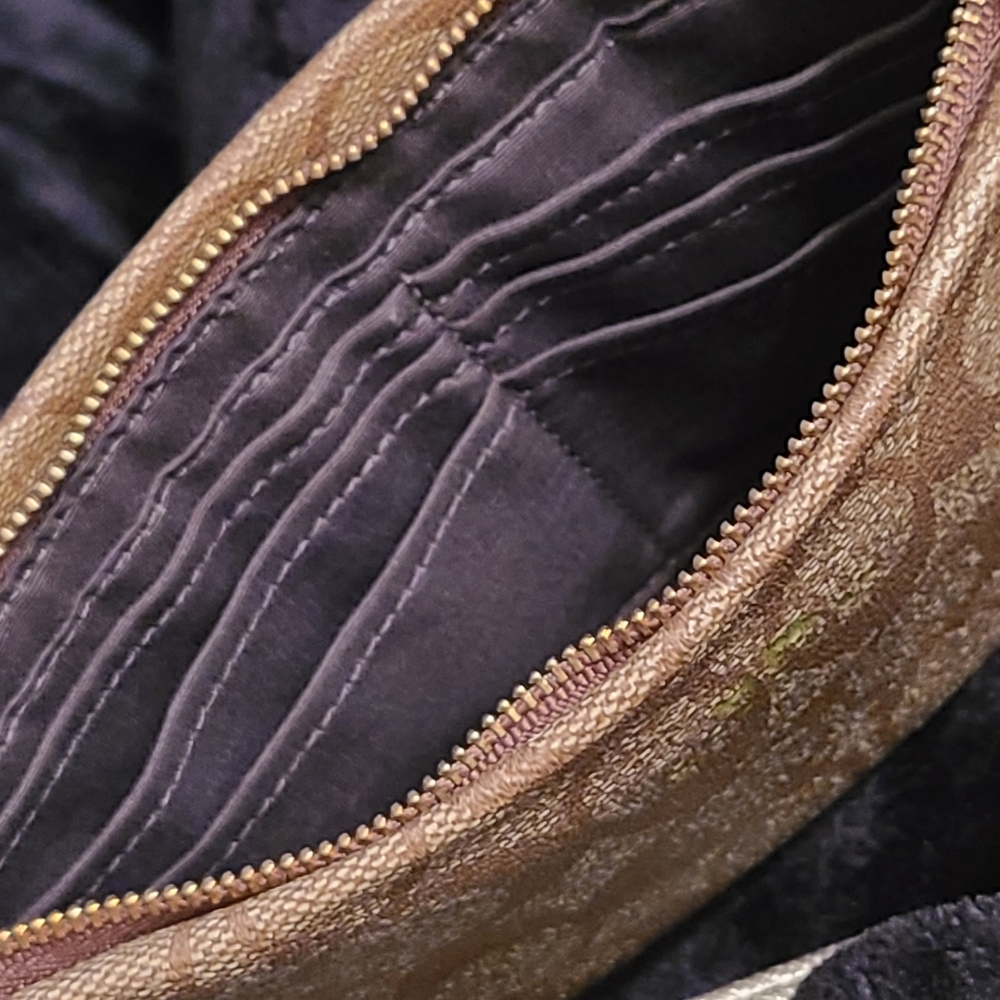 Coach Wristlet - Picture 12 of 13